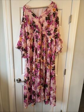 Floral Pink V-Neck Maxi Dress